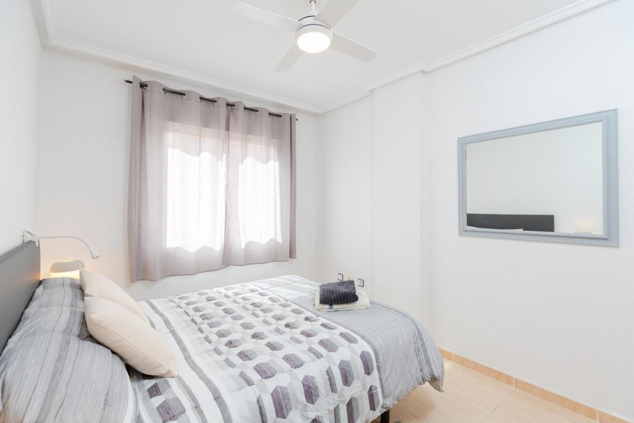 Petite Charming By Fidalsa Appartement Torrevieja Buitenkant foto